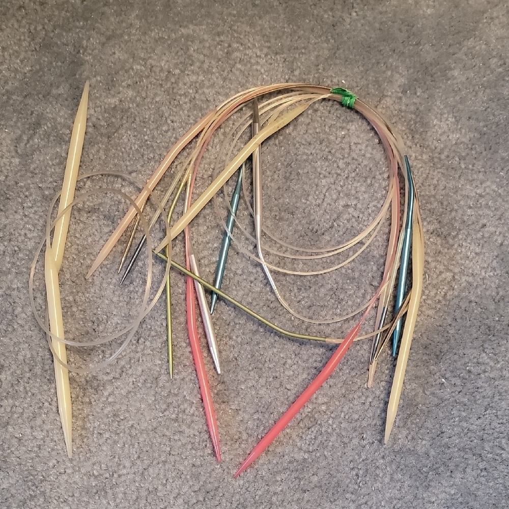 Assorted Knitting Needles Set - Picture 2 of 10